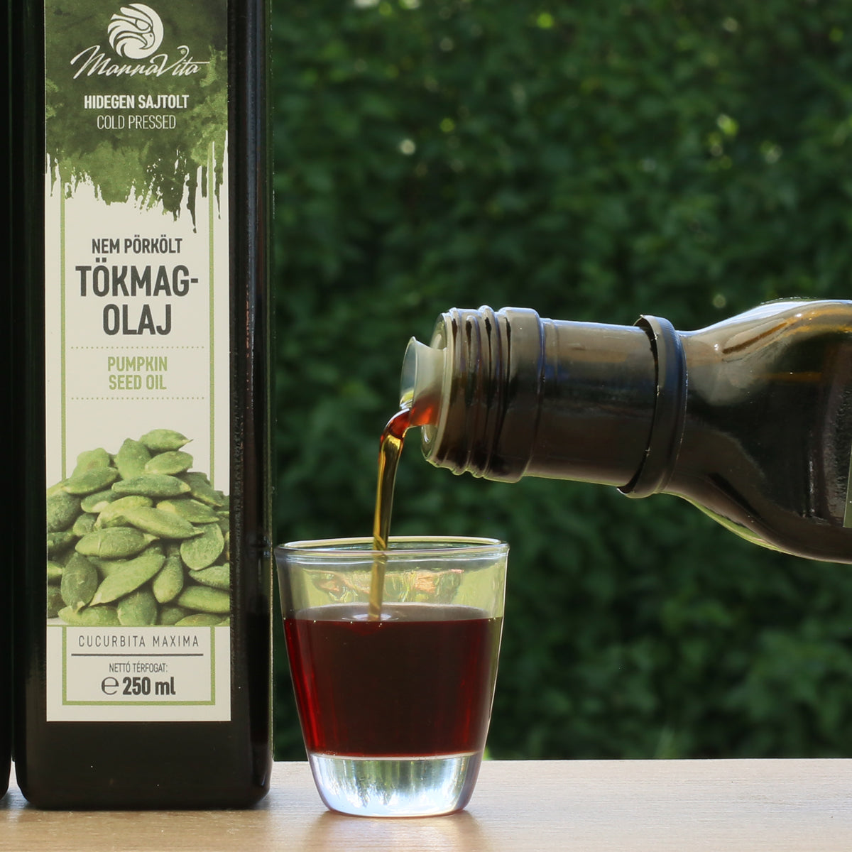 Mannavita węgierski olej z pestek dyni tłoczony na zimno • 250 ml